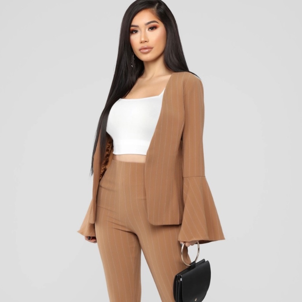 SOLD!! Fashion Nova I Mean Business Set